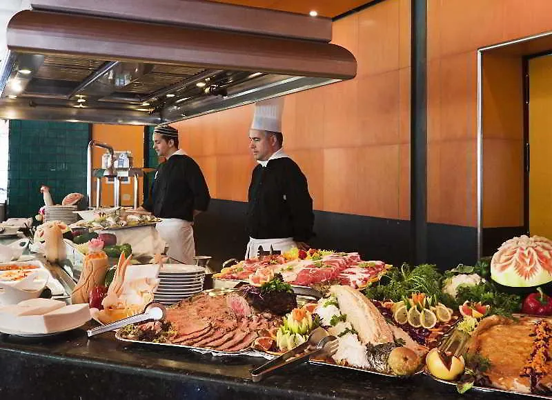 Отель Doubletree By Hilton Islantilla Beach Golf Resort