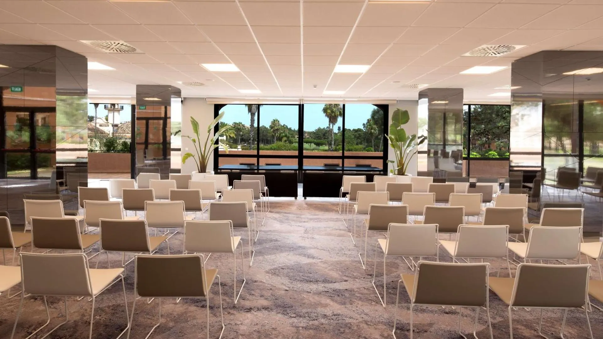Doubletree By Hilton Islantilla Beach Golf Resort 4*,